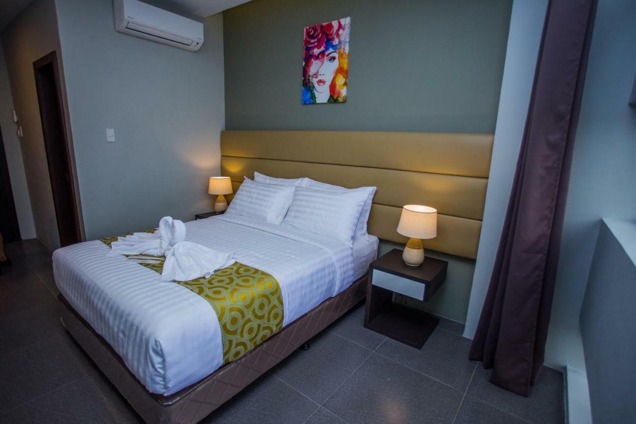 Hotel Costa Brava Tacloban Eksteriør bilde